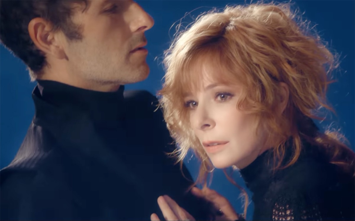 mylene-farmer-aaron-rayon-vert