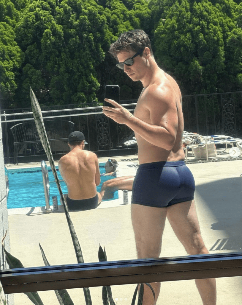 gabriel attal maillot de bain